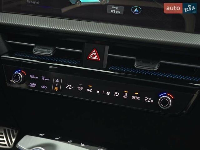 Черный Киа EV6, объемом двигателя 0 л и пробегом 55 тыс. км за 25500 $, фото 80 на Automoto.ua