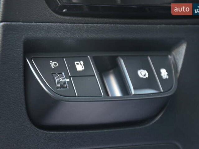 Черный Киа EV6, объемом двигателя 0 л и пробегом 79 тыс. км за 25450 $, фото 41 на Automoto.ua