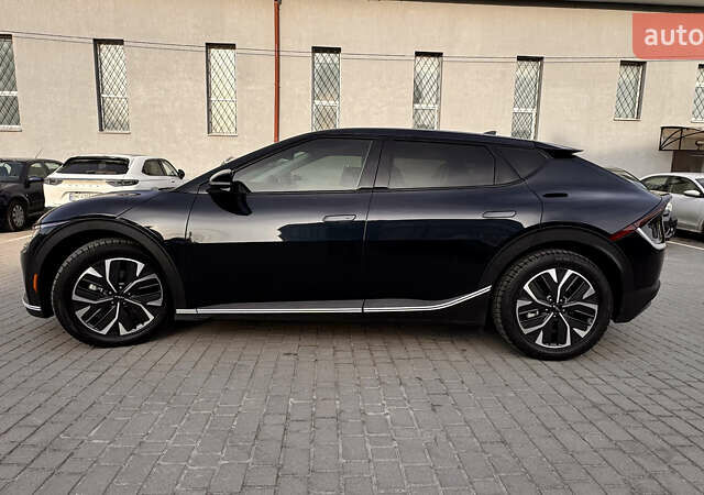 Черный Киа EV6, объемом двигателя 0 л и пробегом 30 тыс. км за 21900 $, фото 1 на Automoto.ua