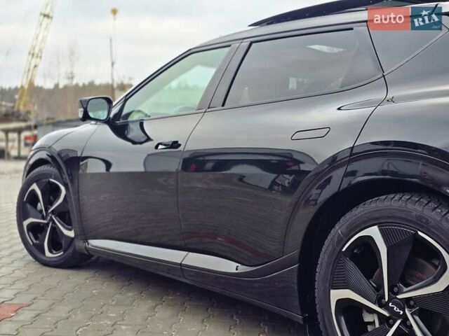 Черный Киа EV6, объемом двигателя 0 л и пробегом 55 тыс. км за 25500 $, фото 30 на Automoto.ua