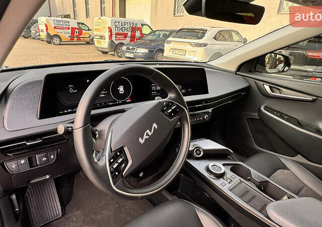 Черный Киа EV6, объемом двигателя 0 л и пробегом 30 тыс. км за 21900 $, фото 12 на Automoto.ua