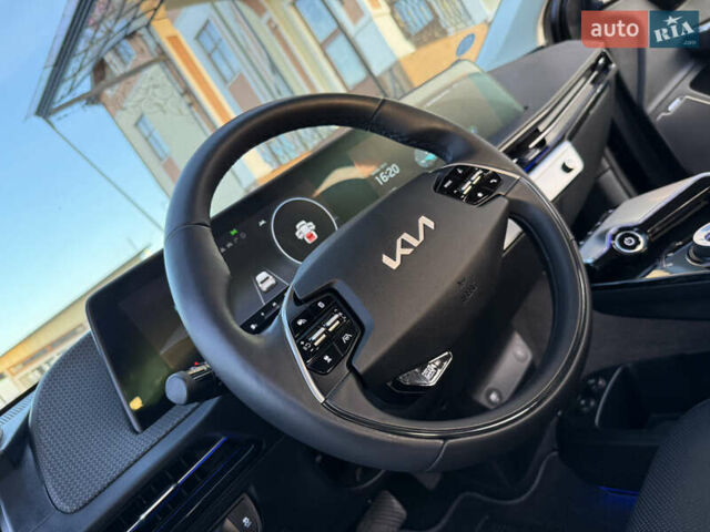 Черный Киа EV6, объемом двигателя 0 л и пробегом 59 тыс. км за 25799 $, фото 34 на Automoto.ua