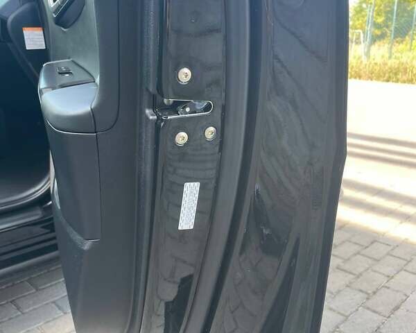Черный Киа EV6, объемом двигателя 0 л и пробегом 55 тыс. км за 25700 $, фото 72 на Automoto.ua