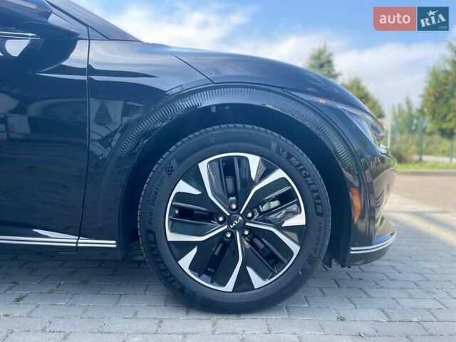 Черный Киа EV6, объемом двигателя 0 л и пробегом 55 тыс. км за 25700 $, фото 27 на Automoto.ua