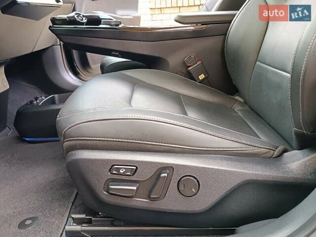 Черный Киа EV6, объемом двигателя 0 л и пробегом 104 тыс. км за 28550 $, фото 55 на Automoto.ua