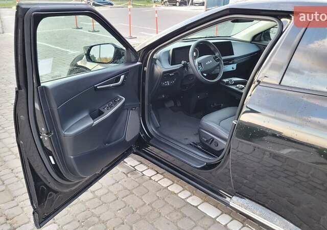 Черный Киа EV6, объемом двигателя 0 л и пробегом 51 тыс. км за 27200 $, фото 22 на Automoto.ua