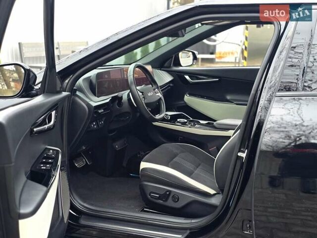 Черный Киа EV6, объемом двигателя 0 л и пробегом 55 тыс. км за 25500 $, фото 67 на Automoto.ua