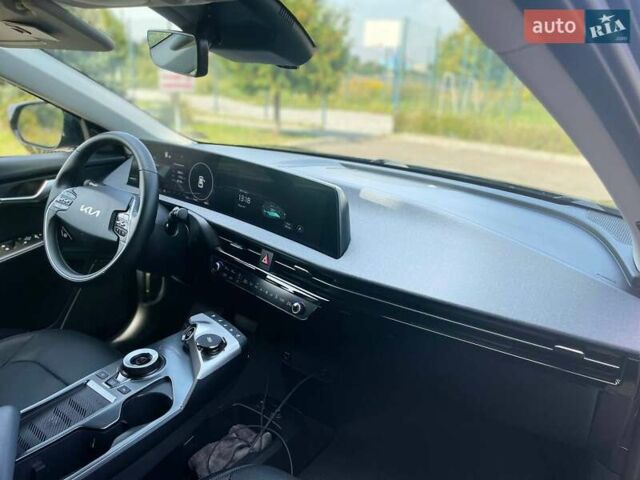 Черный Киа EV6, объемом двигателя 0 л и пробегом 55 тыс. км за 25700 $, фото 83 на Automoto.ua