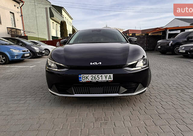 Черный Киа EV6, объемом двигателя 0 л и пробегом 30 тыс. км за 21900 $, фото 4 на Automoto.ua