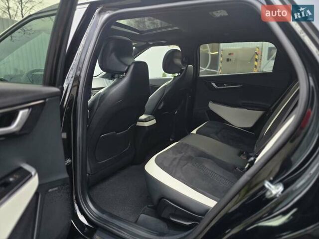 Черный Киа EV6, объемом двигателя 0 л и пробегом 55 тыс. км за 25500 $, фото 91 на Automoto.ua