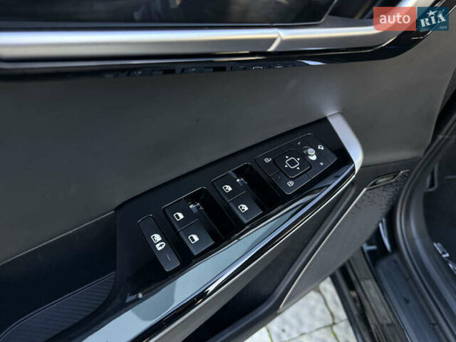 Черный Киа EV6, объемом двигателя 0 л и пробегом 59 тыс. км за 25799 $, фото 31 на Automoto.ua