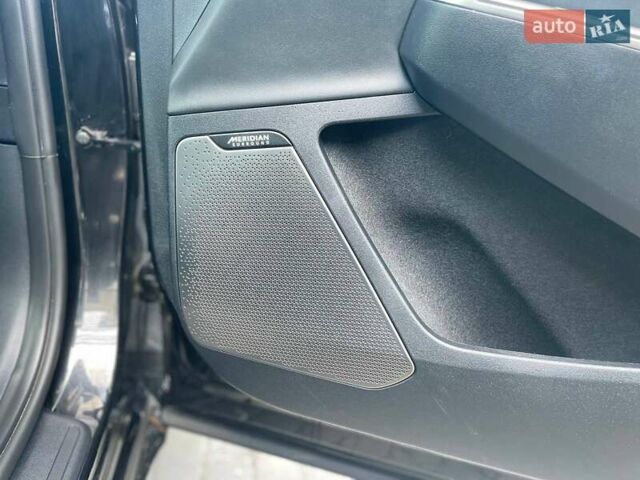 Черный Киа EV6, объемом двигателя 0 л и пробегом 55 тыс. км за 25700 $, фото 87 на Automoto.ua