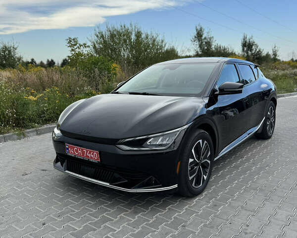 Черный Киа EV6, объемом двигателя 0 л и пробегом 61 тыс. км за 24500 $, фото 5 на Automoto.ua