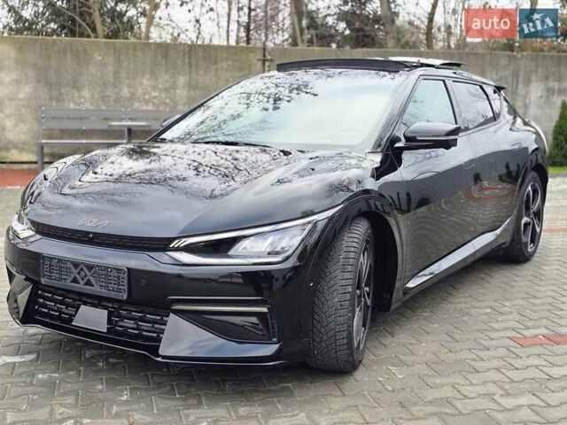 Черный Киа EV6, объемом двигателя 0 л и пробегом 55 тыс. км за 25500 $, фото 6 на Automoto.ua