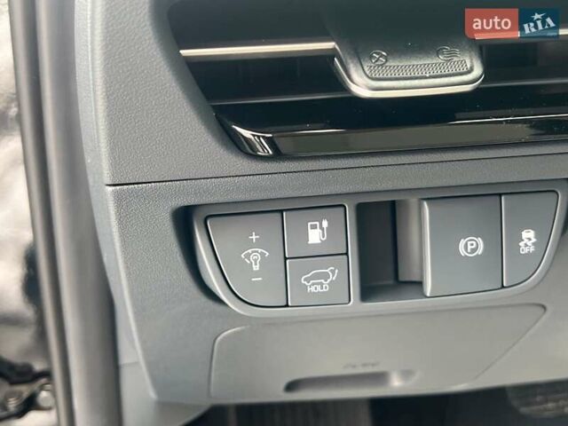 Чорний Кіа EV6, об'ємом двигуна 0 л та пробігом 59 тис. км за 25340 $, фото 19 на Automoto.ua