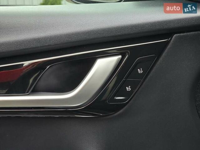 Черный Киа EV6, объемом двигателя 0 л и пробегом 55 тыс. км за 25500 $, фото 64 на Automoto.ua