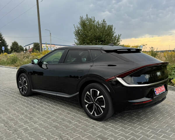Черный Киа EV6, объемом двигателя 0 л и пробегом 61 тыс. км за 24500 $, фото 10 на Automoto.ua