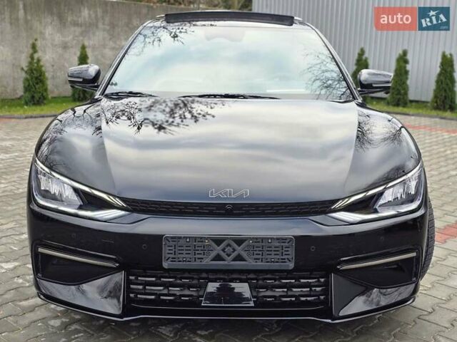 Черный Киа EV6, объемом двигателя 0 л и пробегом 55 тыс. км за 25500 $, фото 4 на Automoto.ua