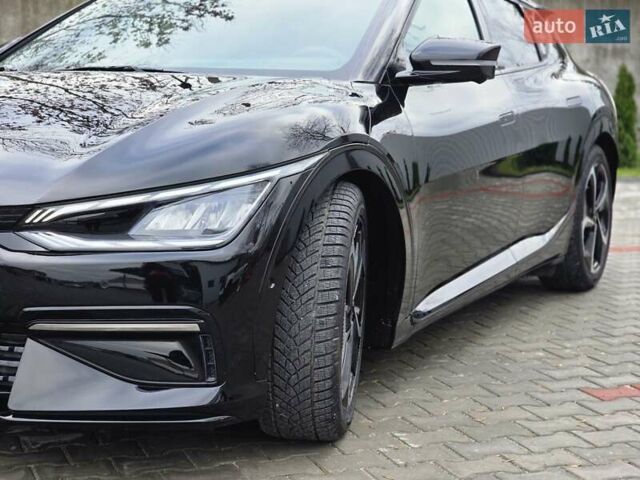 Черный Киа EV6, объемом двигателя 0 л и пробегом 55 тыс. км за 25500 $, фото 22 на Automoto.ua