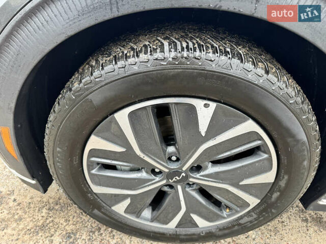 Черный Киа EV6, объемом двигателя 0 л и пробегом 123 тыс. км за 18900 $, фото 15 на Automoto.ua