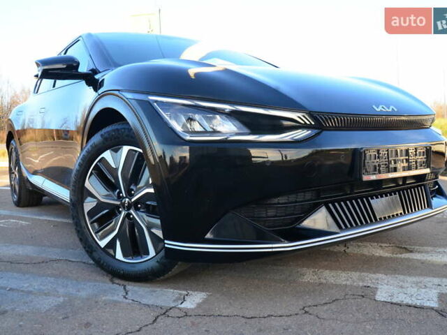 Черный Киа EV6, объемом двигателя 0 л и пробегом 79 тыс. км за 25450 $, фото 4 на Automoto.ua
