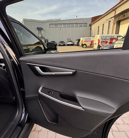 Черный Киа EV6, объемом двигателя 0 л и пробегом 30 тыс. км за 21900 $, фото 18 на Automoto.ua