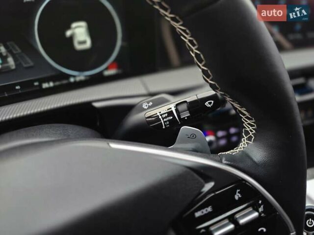 Черный Киа EV6, объемом двигателя 0 л и пробегом 55 тыс. км за 25500 $, фото 88 на Automoto.ua