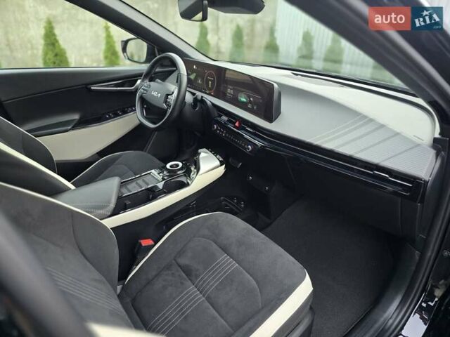 Черный Киа EV6, объемом двигателя 0 л и пробегом 55 тыс. км за 25500 $, фото 59 на Automoto.ua