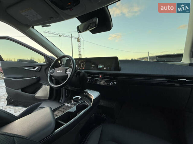 Черный Киа EV6, объемом двигателя 0 л и пробегом 129 тыс. км за 24999 $, фото 36 на Automoto.ua