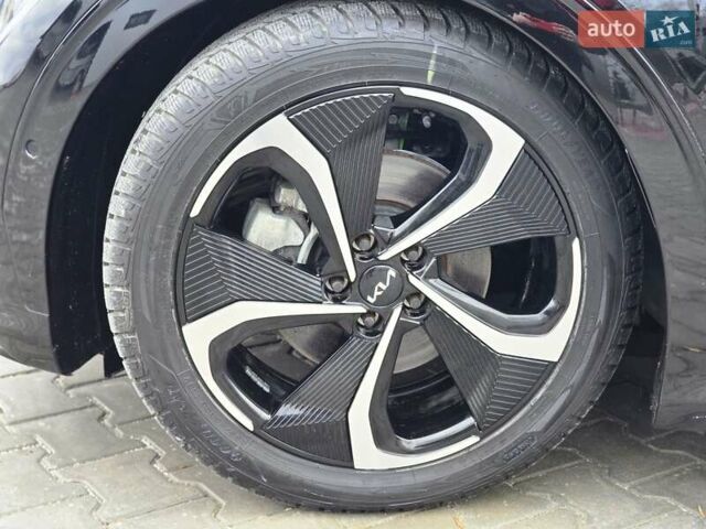 Черный Киа EV6, объемом двигателя 0 л и пробегом 55 тыс. км за 25500 $, фото 24 на Automoto.ua