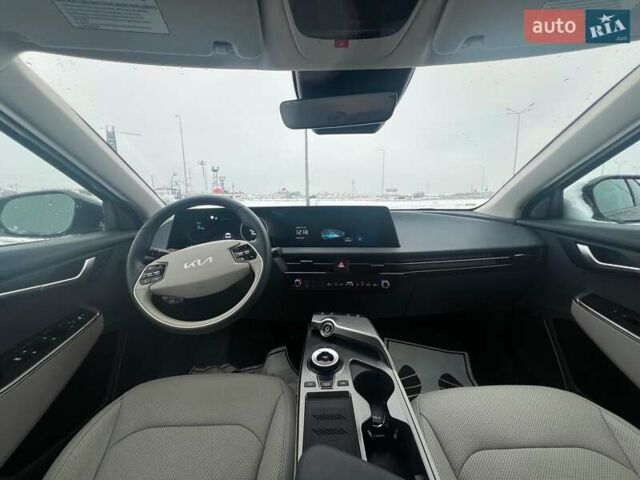 Чорний Кіа EV6, об'ємом двигуна 0 л та пробігом 59 тис. км за 25340 $, фото 37 на Automoto.ua