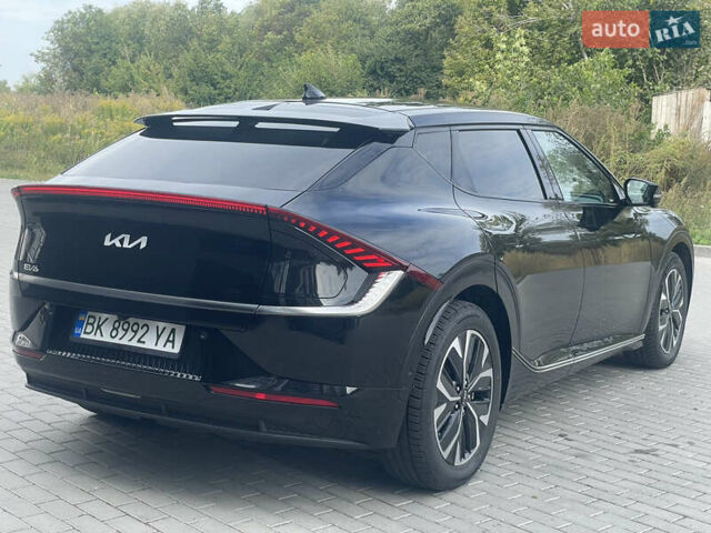 Чорний Кіа EV6, об'ємом двигуна 0 л та пробігом 59 тис. км за 25500 $, фото 12 на Automoto.ua
