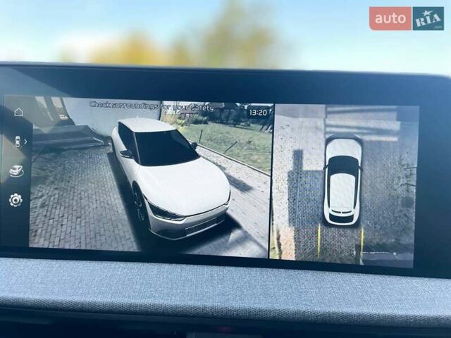 Черный Киа EV6, объемом двигателя 0 л и пробегом 55 тыс. км за 25700 $, фото 79 на Automoto.ua