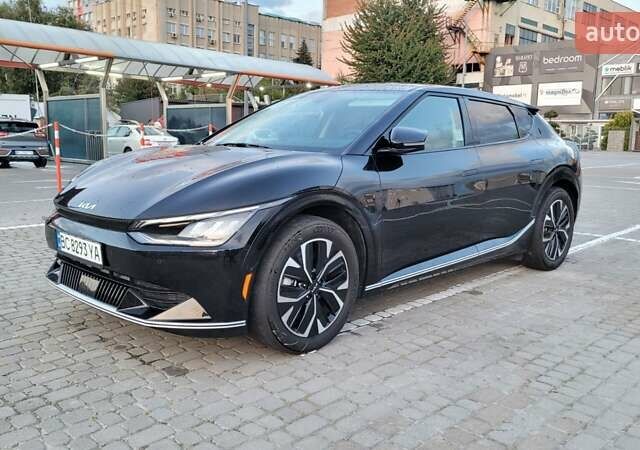 Черный Киа EV6, объемом двигателя 0 л и пробегом 51 тыс. км за 27400 $, фото 2 на Automoto.ua