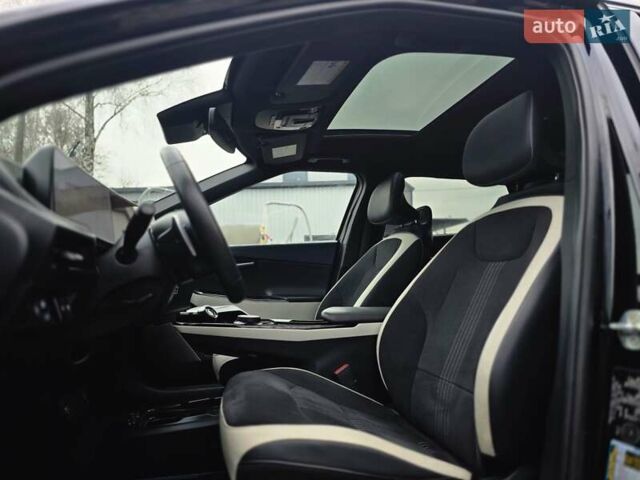 Черный Киа EV6, объемом двигателя 0 л и пробегом 55 тыс. км за 25500 $, фото 69 на Automoto.ua