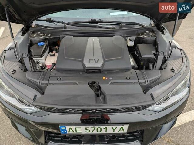 Чорний Кіа EV6, об'ємом двигуна 0 л та пробігом 92 тис. км за 28500 $, фото 14 на Automoto.ua