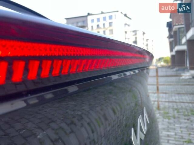 Черный Киа EV6, объемом двигателя 0 л и пробегом 55 тыс. км за 25700 $, фото 52 на Automoto.ua