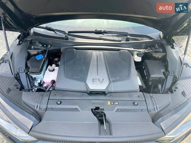 Черный Киа EV6, объемом двигателя 0 л и пробегом 55 тыс. км за 25700 $, фото 82 на Automoto.ua