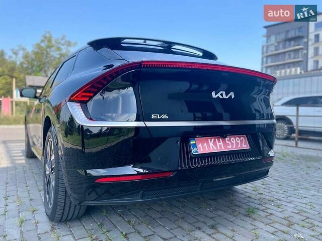 Черный Киа EV6, объемом двигателя 0 л и пробегом 55 тыс. км за 25700 $, фото 7 на Automoto.ua