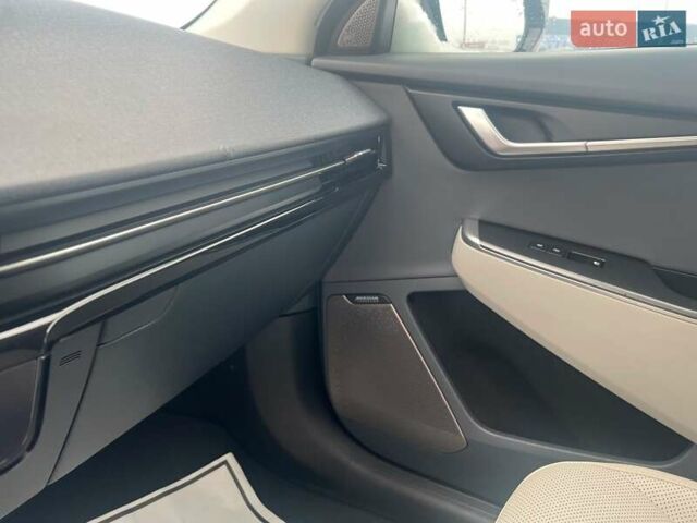 Чорний Кіа EV6, об'ємом двигуна 0 л та пробігом 59 тис. км за 25340 $, фото 27 на Automoto.ua