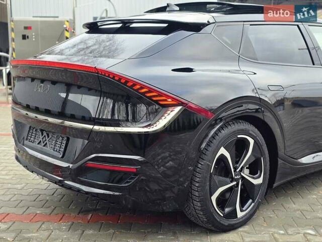 Черный Киа EV6, объемом двигателя 0 л и пробегом 55 тыс. км за 25500 $, фото 39 на Automoto.ua
