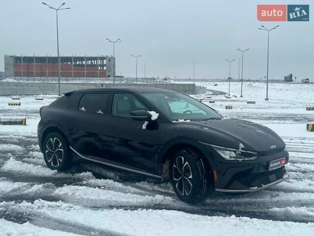 Чорний Кіа EV6, об'ємом двигуна 0 л та пробігом 59 тис. км за 25340 $, фото 12 на Automoto.ua