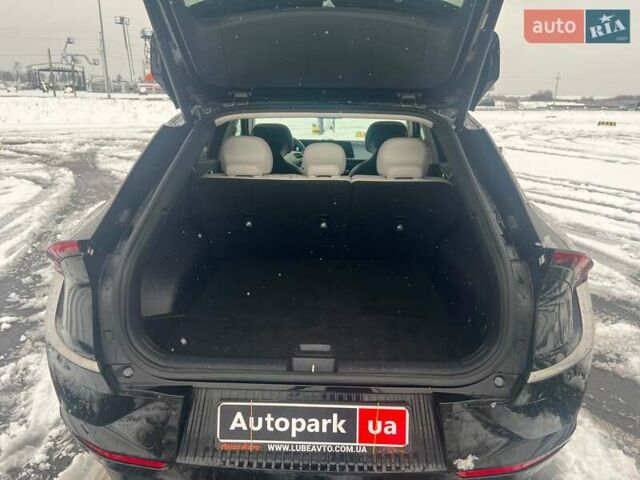 Чорний Кіа EV6, об'ємом двигуна 0 л та пробігом 59 тис. км за 25340 $, фото 38 на Automoto.ua