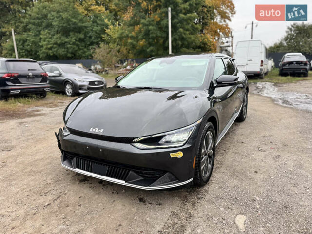 Черный Киа EV6, объемом двигателя 0 л и пробегом 123 тыс. км за 18900 $, фото 14 на Automoto.ua