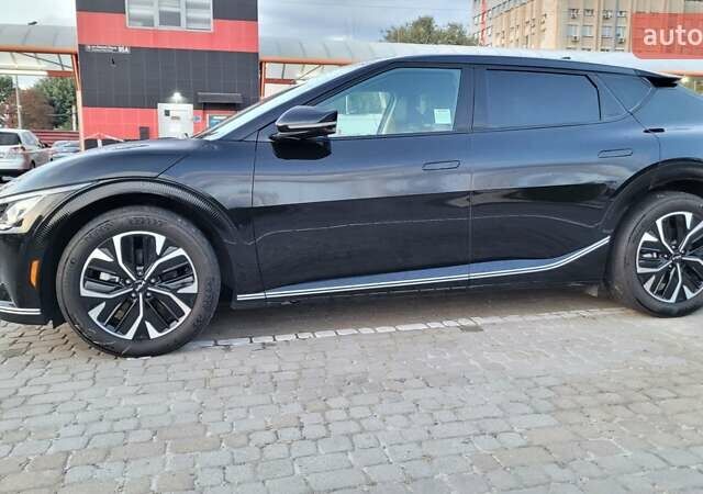 Черный Киа EV6, объемом двигателя 0 л и пробегом 51 тыс. км за 27400 $, фото 3 на Automoto.ua