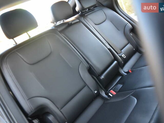 Черный Киа EV6, объемом двигателя 0 л и пробегом 79 тыс. км за 25450 $, фото 67 на Automoto.ua