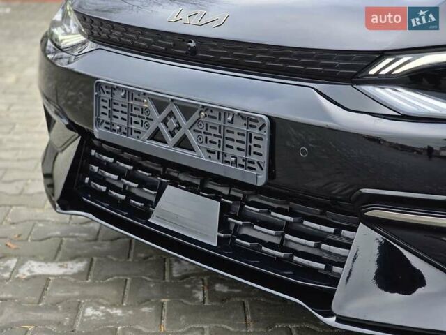 Черный Киа EV6, объемом двигателя 0 л и пробегом 55 тыс. км за 25500 $, фото 20 на Automoto.ua