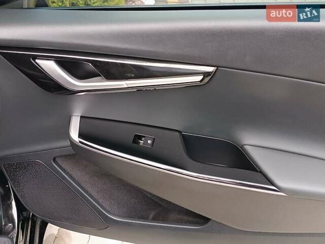 Черный Киа EV6, объемом двигателя 0 л и пробегом 104 тыс. км за 28550 $, фото 40 на Automoto.ua