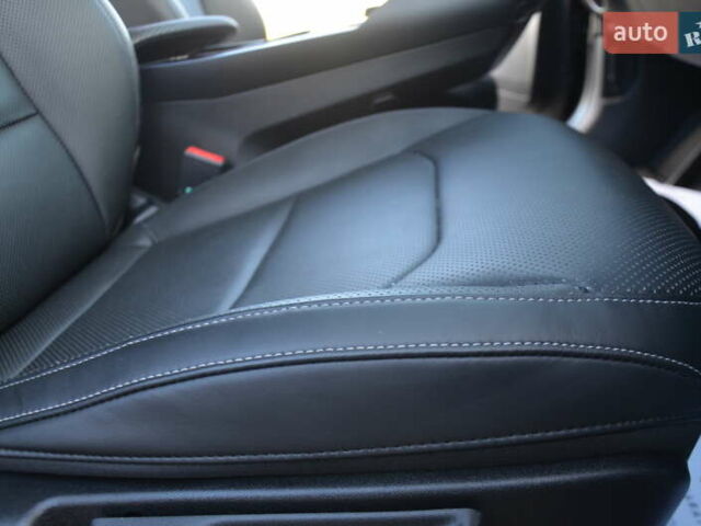 Черный Киа EV6, объемом двигателя 0 л и пробегом 79 тыс. км за 25450 $, фото 66 на Automoto.ua