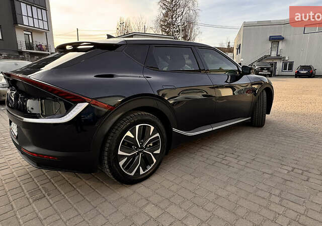Черный Киа EV6, объемом двигателя 0 л и пробегом 30 тыс. км за 21900 $, фото 8 на Automoto.ua